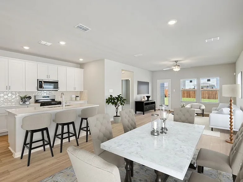 Building Photo - 709 Leavenworth Dr