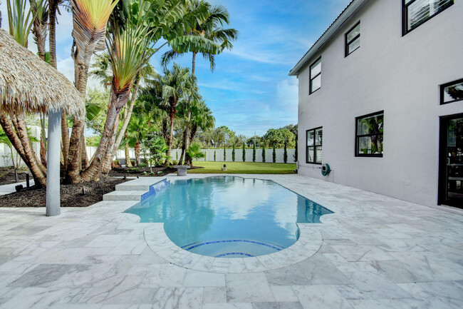 Building Photo - 6298 Sand Hills Cir