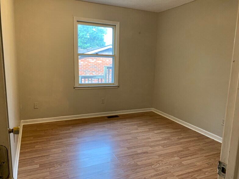 Building Photo - 3201 Catskill Ct