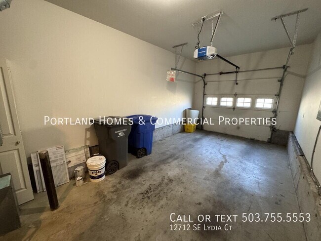 Building Photo - 12712 SE Lydia Ct