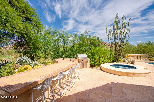 Building Photo - 10420 E Morning Vista Ln