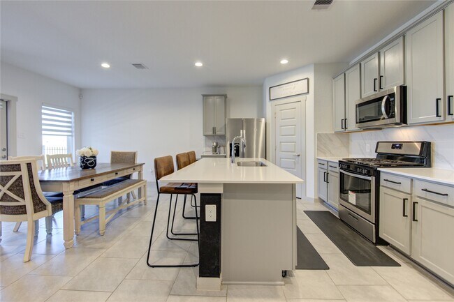 Building Photo - 3902 Elk Crk Ct