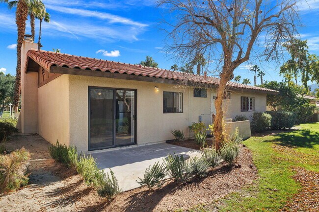 Building Photo - 41045 Largo