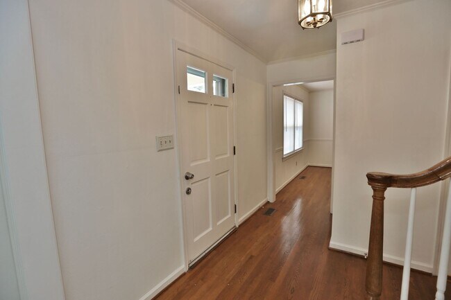 Building Photo - 1321 Conrad Ln