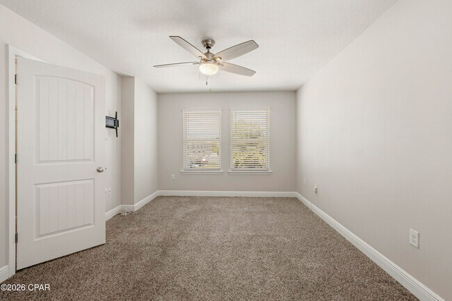 Building Photo - 7450 Shadow Lake Dr