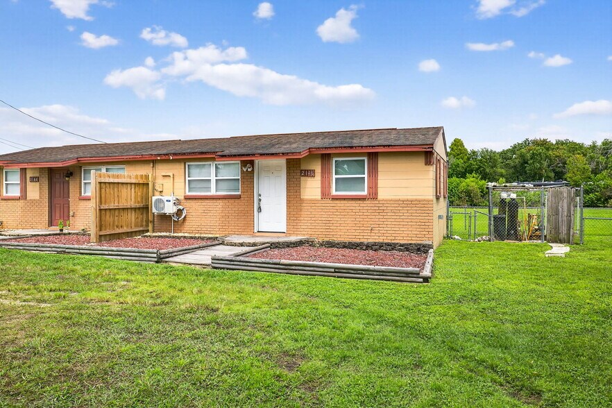 Building Photo - 2146 Ranchita Trail