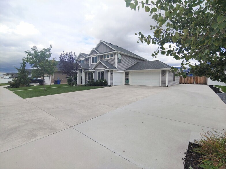 3-car garage - 1824 N 400 W