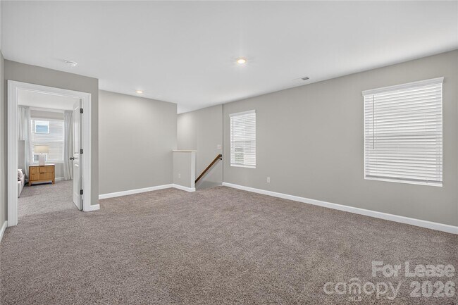 Building Photo - 314 Hyssop Ct
