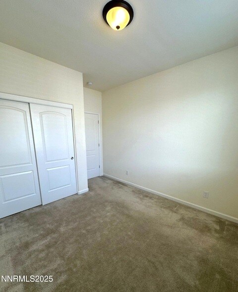 Building Photo - 7115 Diversey Dr
