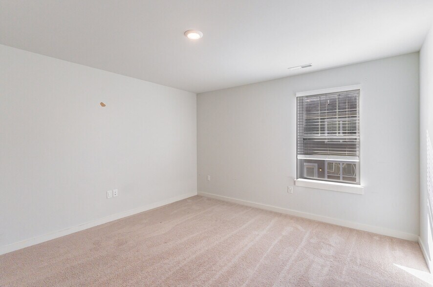 Building Photo - 4209 Aragorn Way