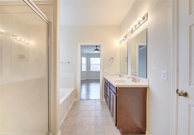 Building Photo - 5007 Jade Cove Ct