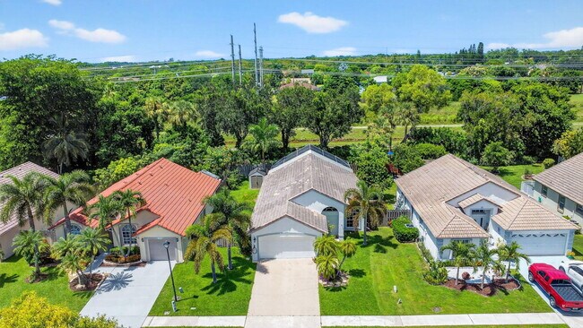 Building Photo - 1891 Oak Berry Cir