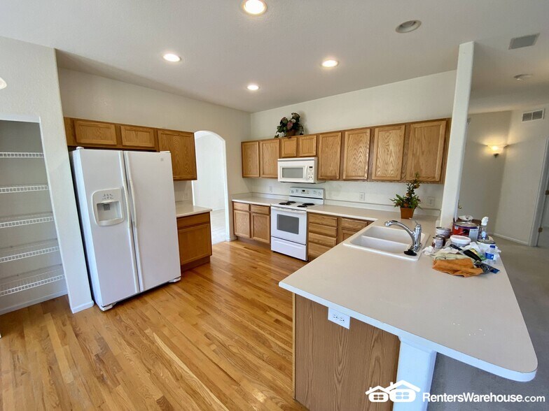 Building Photo - 3754 Shadow Canyon Trail
