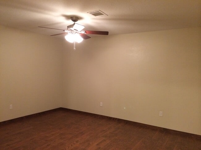 Building Photo - 6733 NW Compass Dr