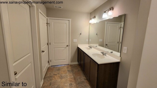 Building Photo - Fantastic Single-Family Home w/ 3 Car Garage - Ankeny