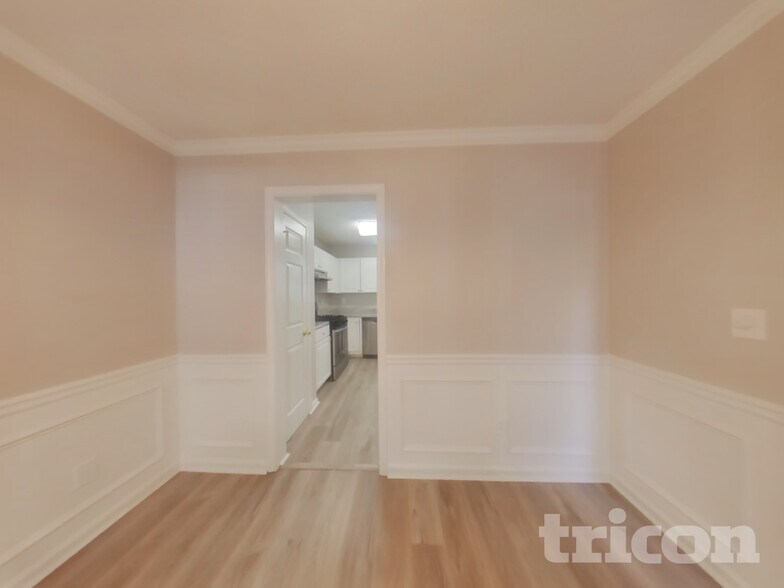 Building Photo - 1221 Wandering Vine Ct SE