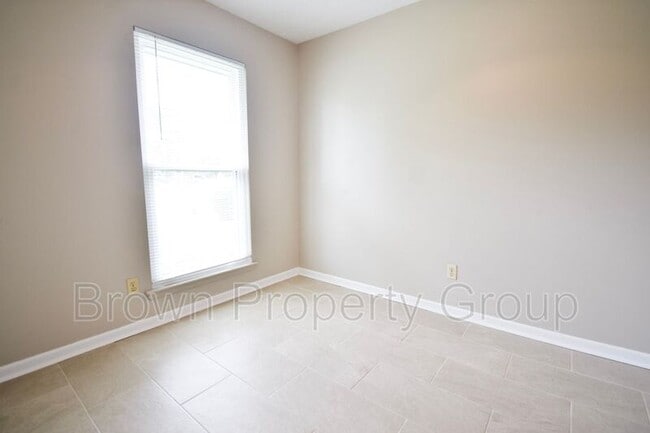 Building Photo - 6208 Birchbrook Dr