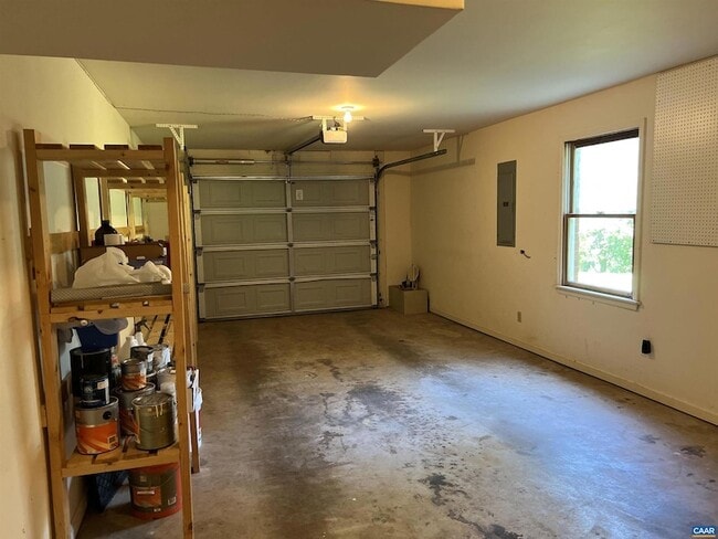 Building Photo - 2424 Holkham Dr