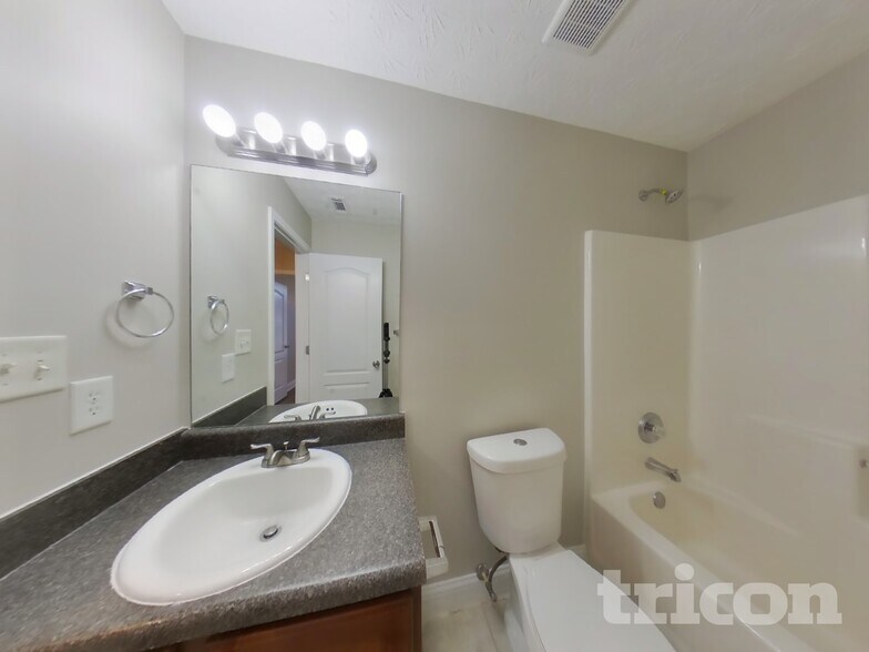 Building Photo - 1801 Fawn Ct