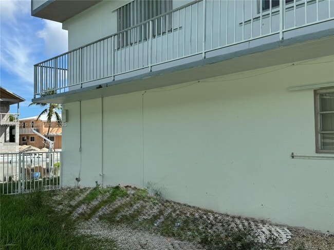 Building Photo - 174 Corrine Pl