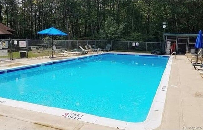 Building Photo - 634 Fox Run Ln