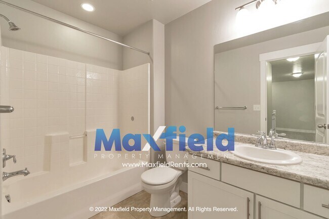 Building Photo - LEASE SPECIAL - 3BD, 2.5 BA, 2GA Draper townhome with super fast fiber internet