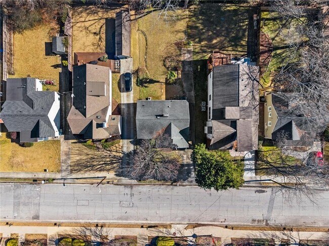 Building Photo - 1219 State St NW