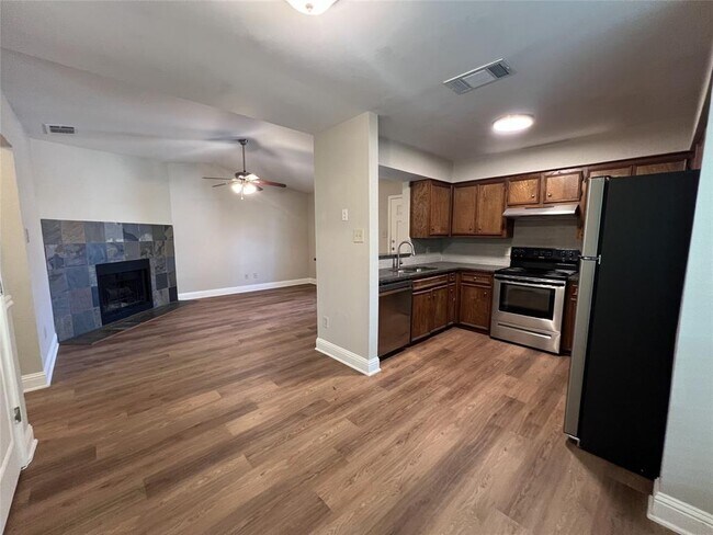 Building Photo - 10616 Mellow Meadow Dr