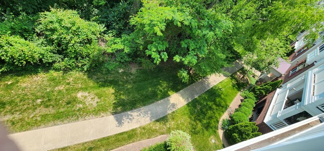Building Photo - Brighton Village Condo – Prime Location Be...