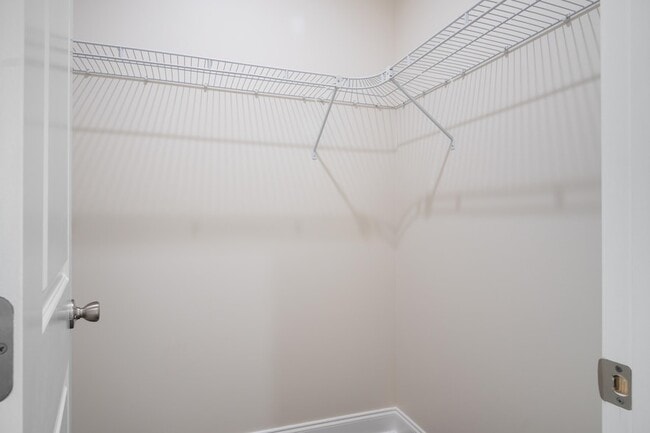 Building Photo - 455 Skylar Dr