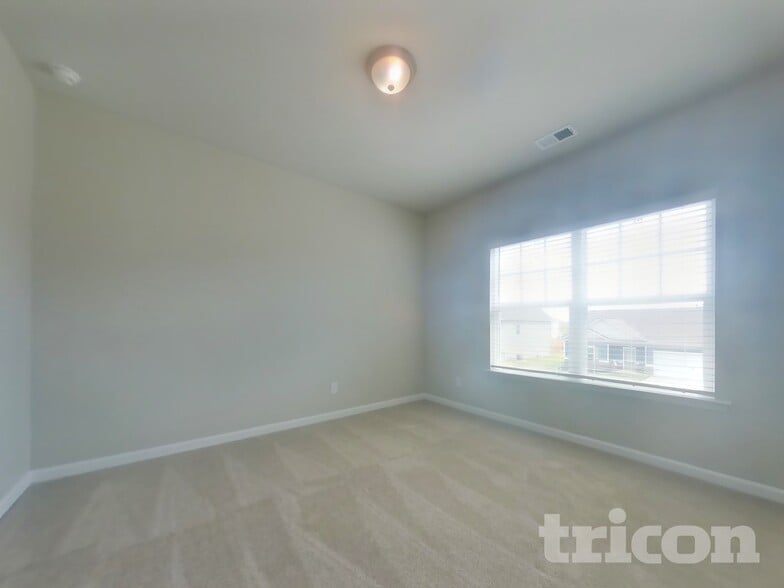 Building Photo - 212 Malbone St SW