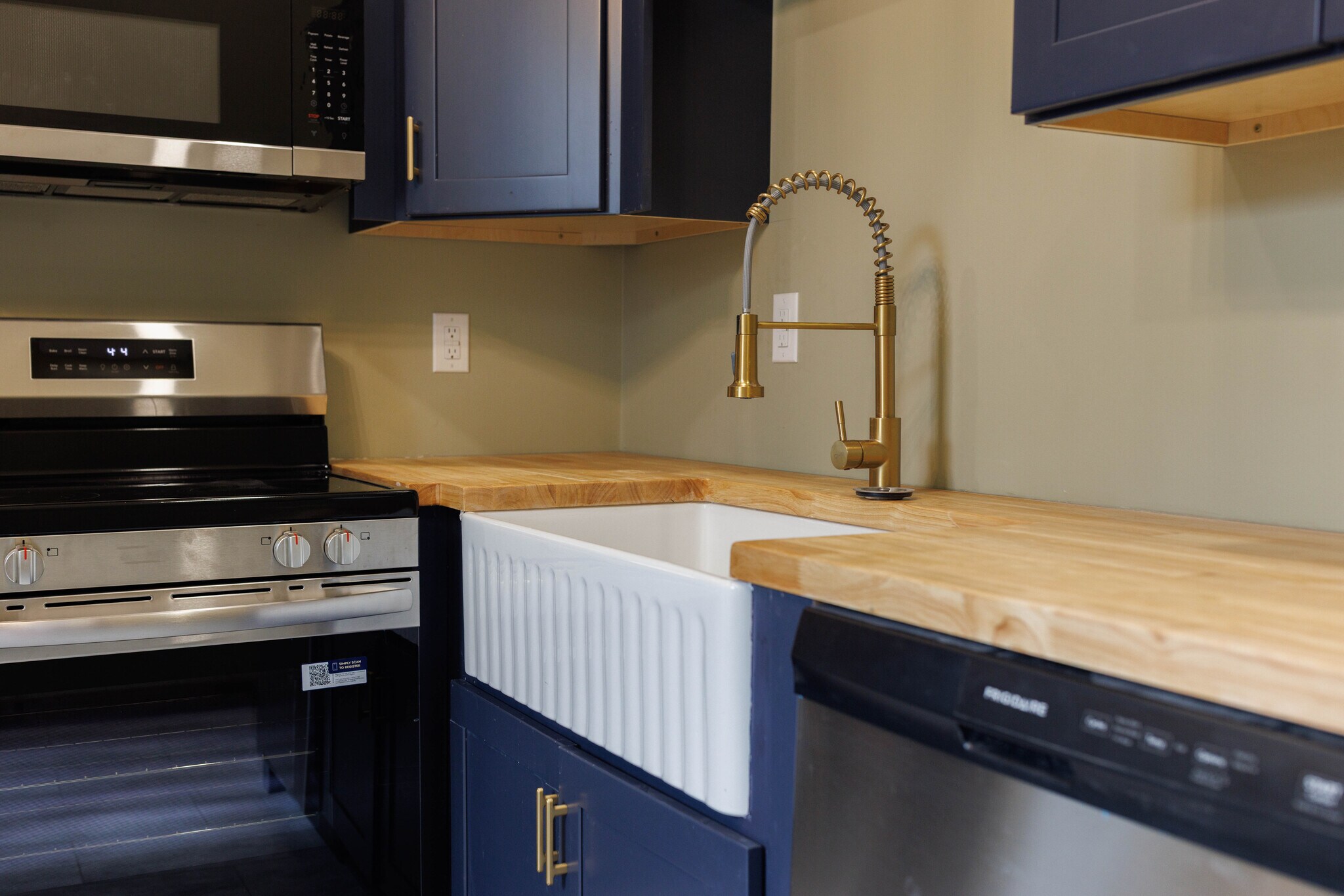 Building Photo - 503 Church St