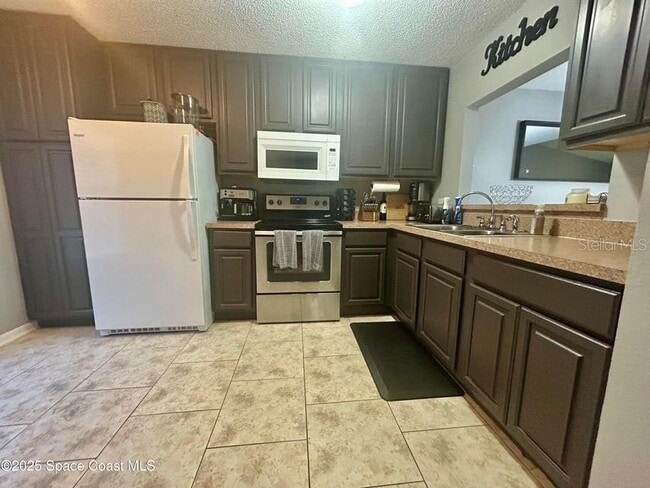 Building Photo - 3667 Powder Horn Pl