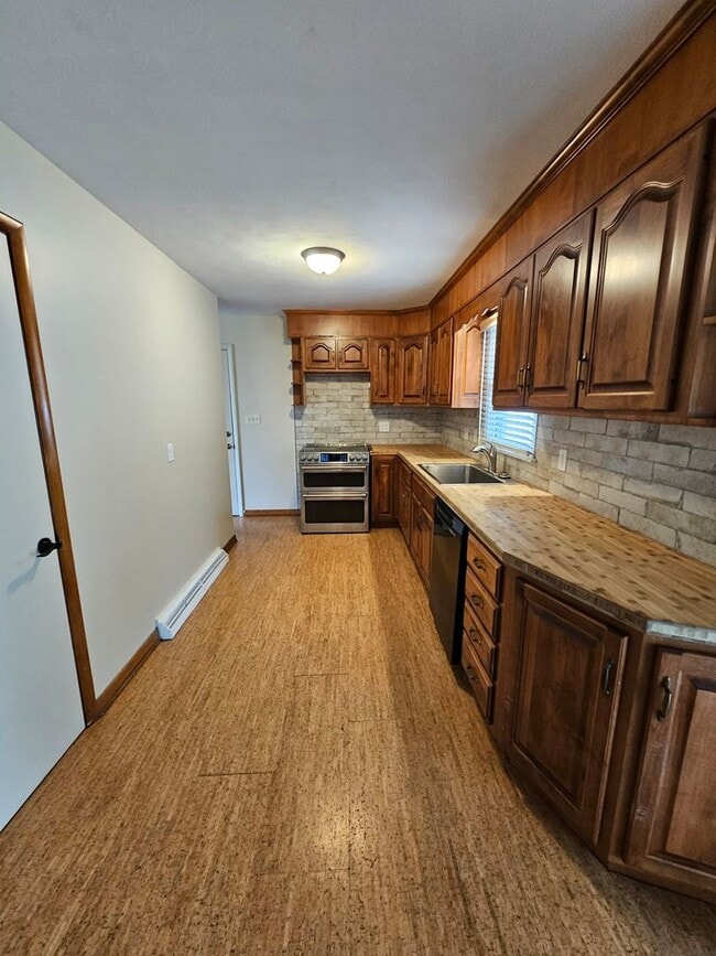 Building Photo - South Shores! 3 Bed, 1.5 bath