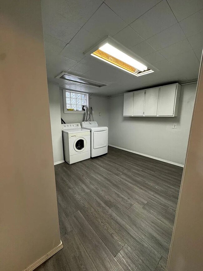 Building Photo - 9222 35th Ave SW