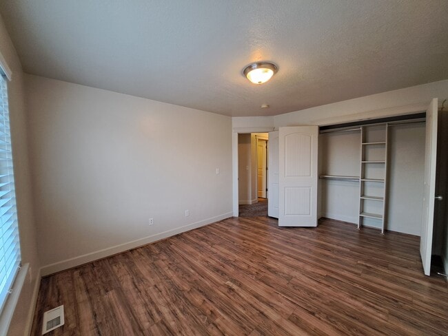 Building Photo - 1238 Baycrest Dr