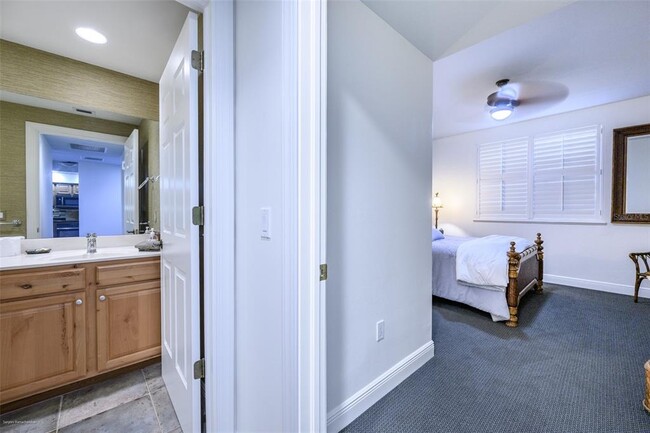 Building Photo - 3313 Sunset Key Cir