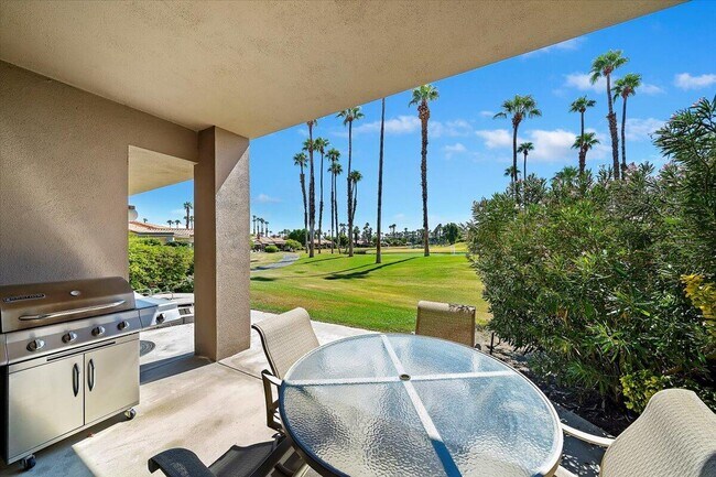 Building Photo - 38615 Palm Valley Dr