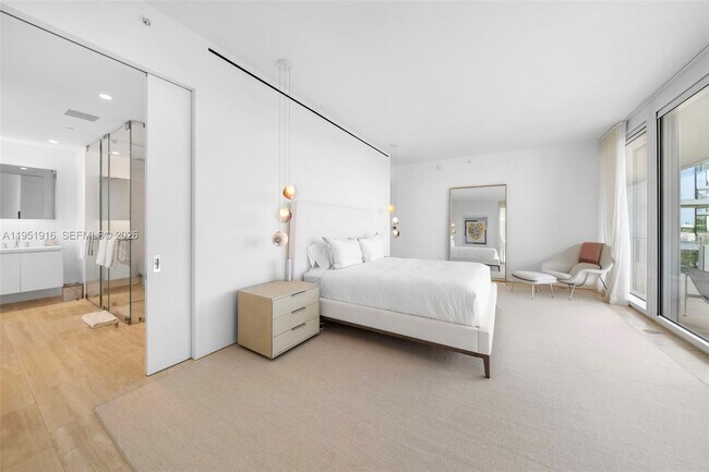 Building Photo - 9111 Collins Ave