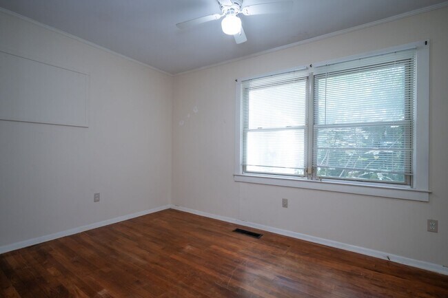 Building Photo - 175 Habersham Way