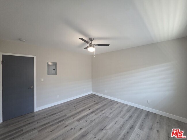 Building Photo - 1505 Cochran Ave