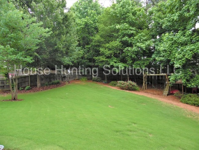 Building Photo - Beautiful Home in Roswell