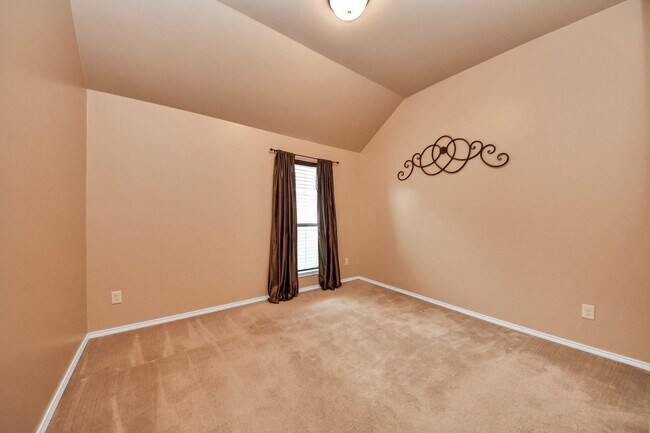 Building Photo - 4614 S Creekmont Dr