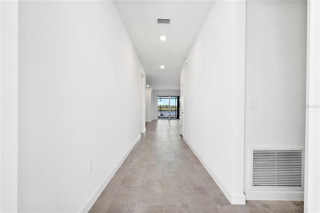 Building Photo - 14735 Bluewater Rd