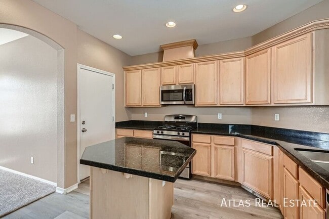 Building Photo - 7198 Clear Range Ave