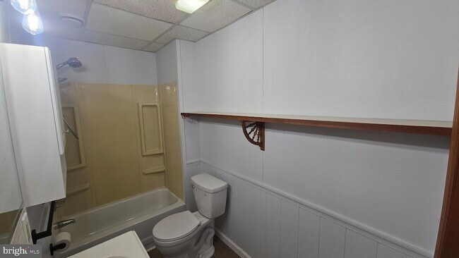 Building Photo - 117 S Warren St