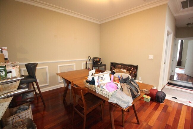 Building Photo - 20 McTernan St