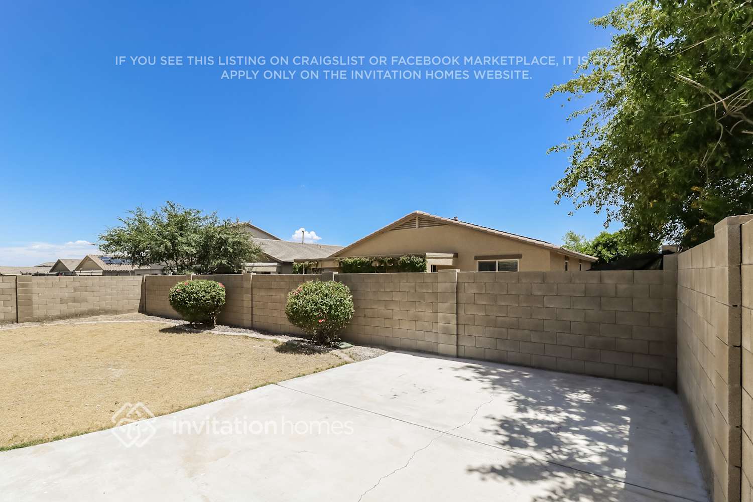 Building Photo - 17601 W Lilac St