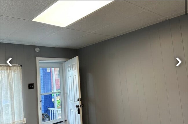 Building Photo - 813 10th St