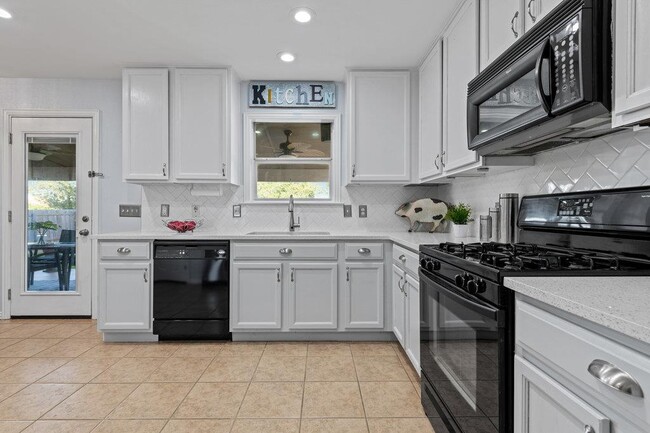 Building Photo - 3125 Winding Shore Ln